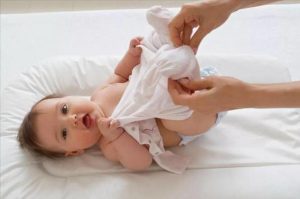 تعویض بی دردسر لباس نوزادان