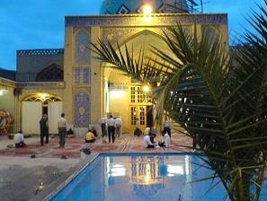 آیا مسجد صرفاً  محلی برای اقامه نماز است؟