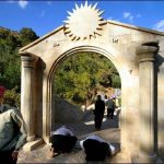 مردمان كدام كشور به دين زرتشت اعتقاد دارند؟