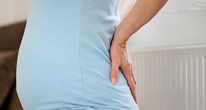 علل کمردرد در اوایل بارداری و راههای درمان آن