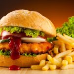 کم تحرکي و مصرف فست فودها عامل بروز بيماري کبدچرب در جوانان