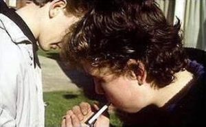 عوارض سيگار كشيدن در نوجوانان