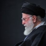 نگاهی گذرا به زندگینامه‌ی حضرت آیت‌الله‌العظمی شهید سیدعلی حسینی خامنه‌ای